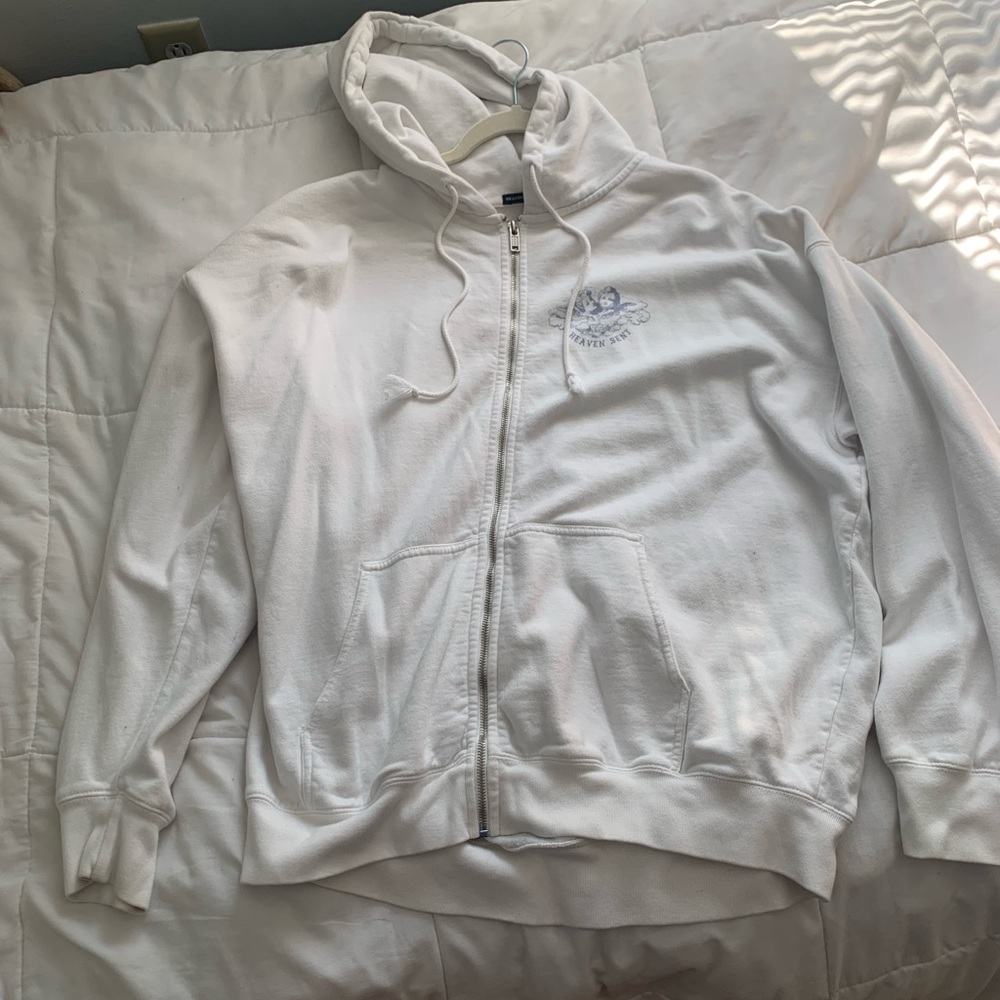 brandy melville heaven sent sweatshirt